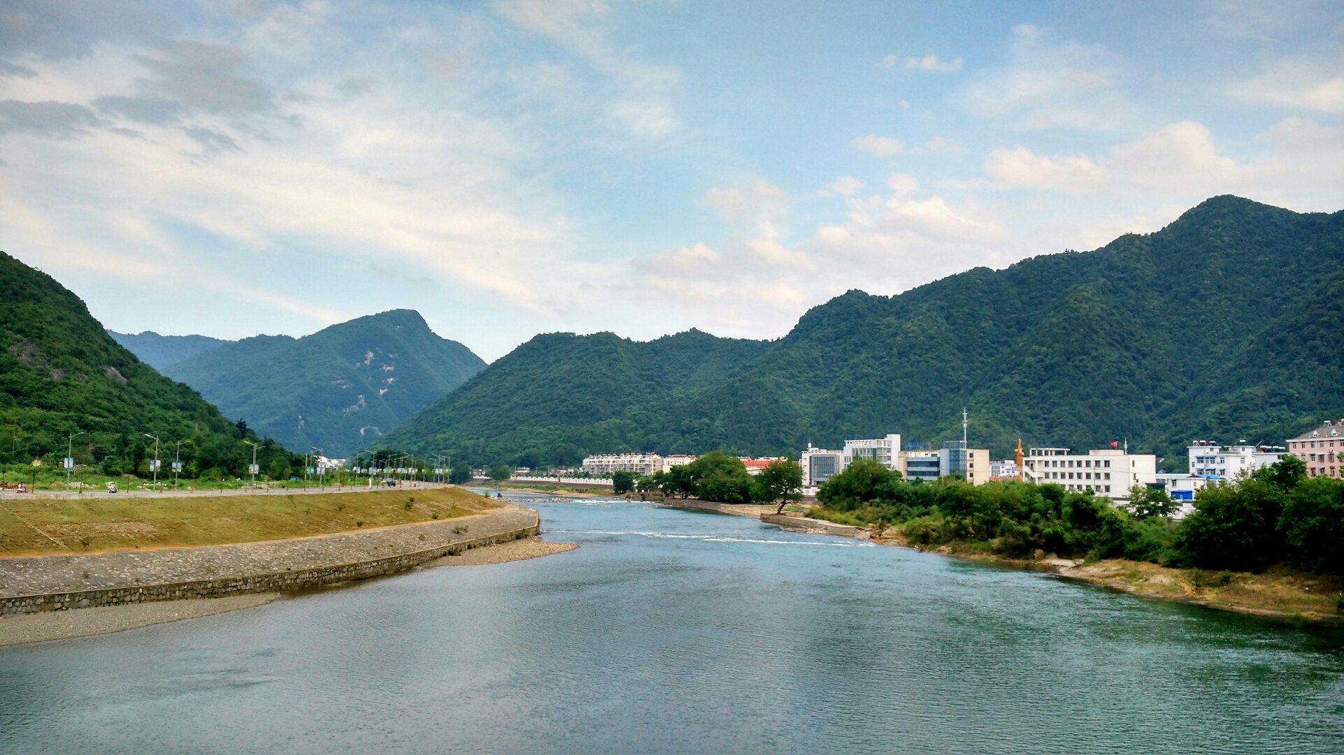 安徽省池州市石台县蓬莱路.